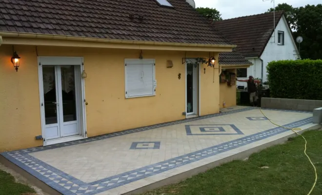 Création de terrasse en pavés béton à Saint-Quentin